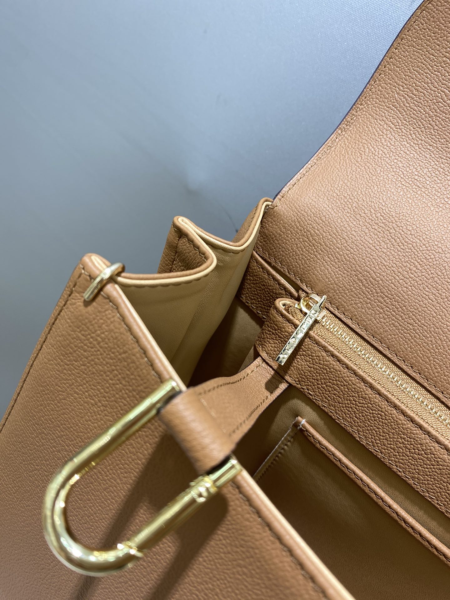 델보 브리앙 MM 토고백 미듐